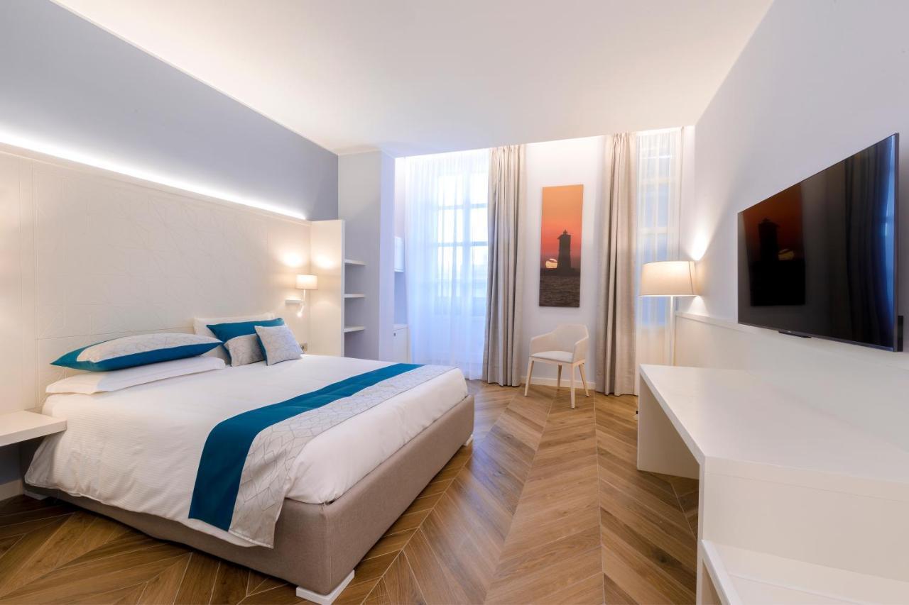 Hotel Baylle Каляри Екстериор снимка