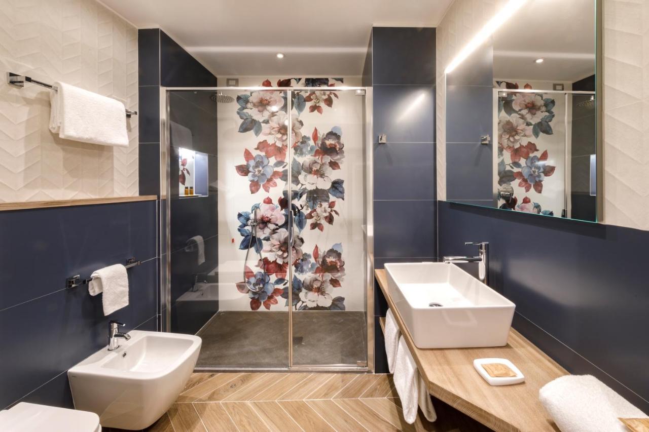 Hotel Baylle Каляри Екстериор снимка