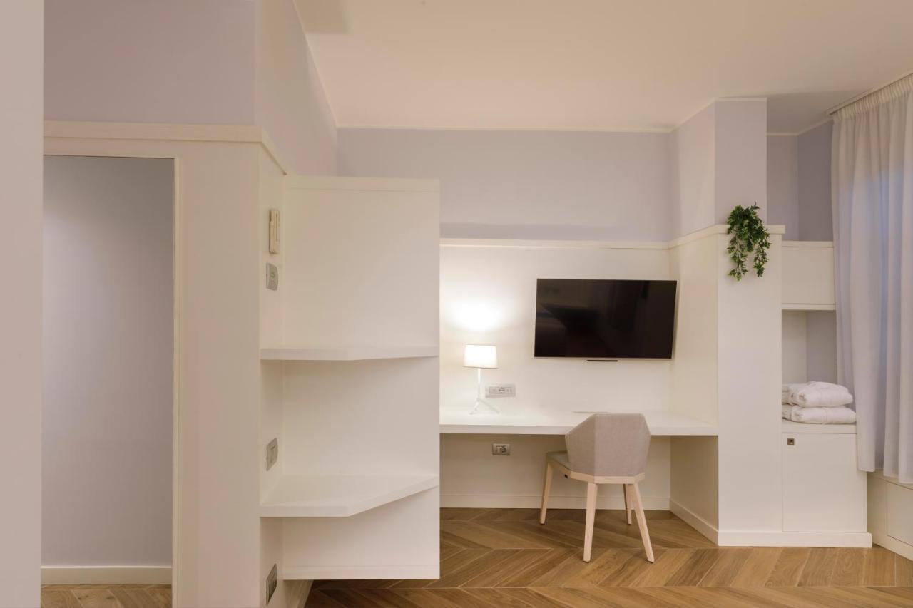 Hotel Baylle Каляри Екстериор снимка